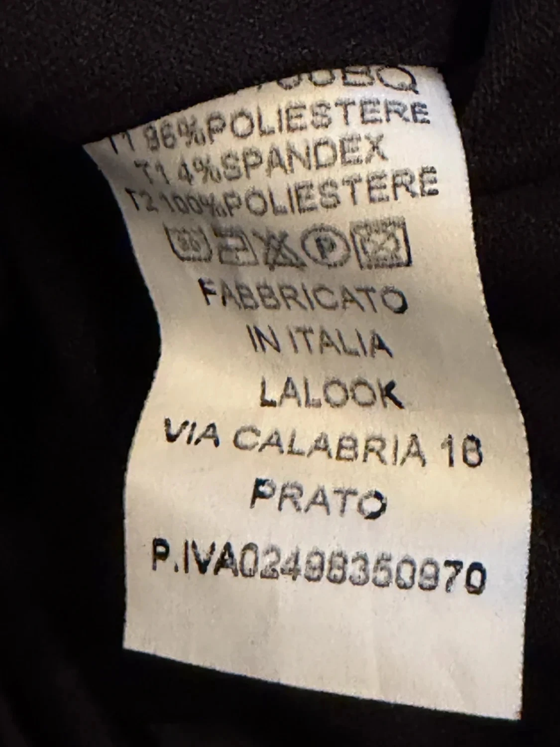 Vestido negro de espalda descubierta con efecto wet look T36/38 hecho en Italia – photo 4